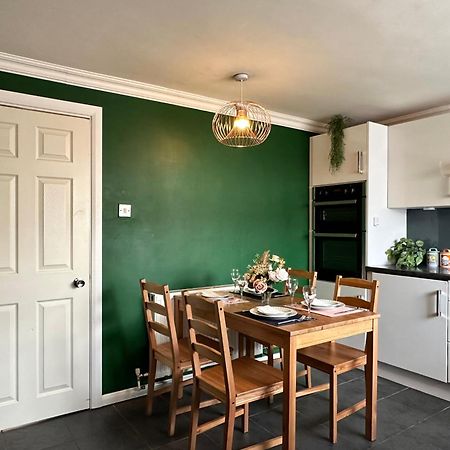 6 Guests House Old Trafford,Media City,City Centre, Free Parking Manchester Extérieur photo