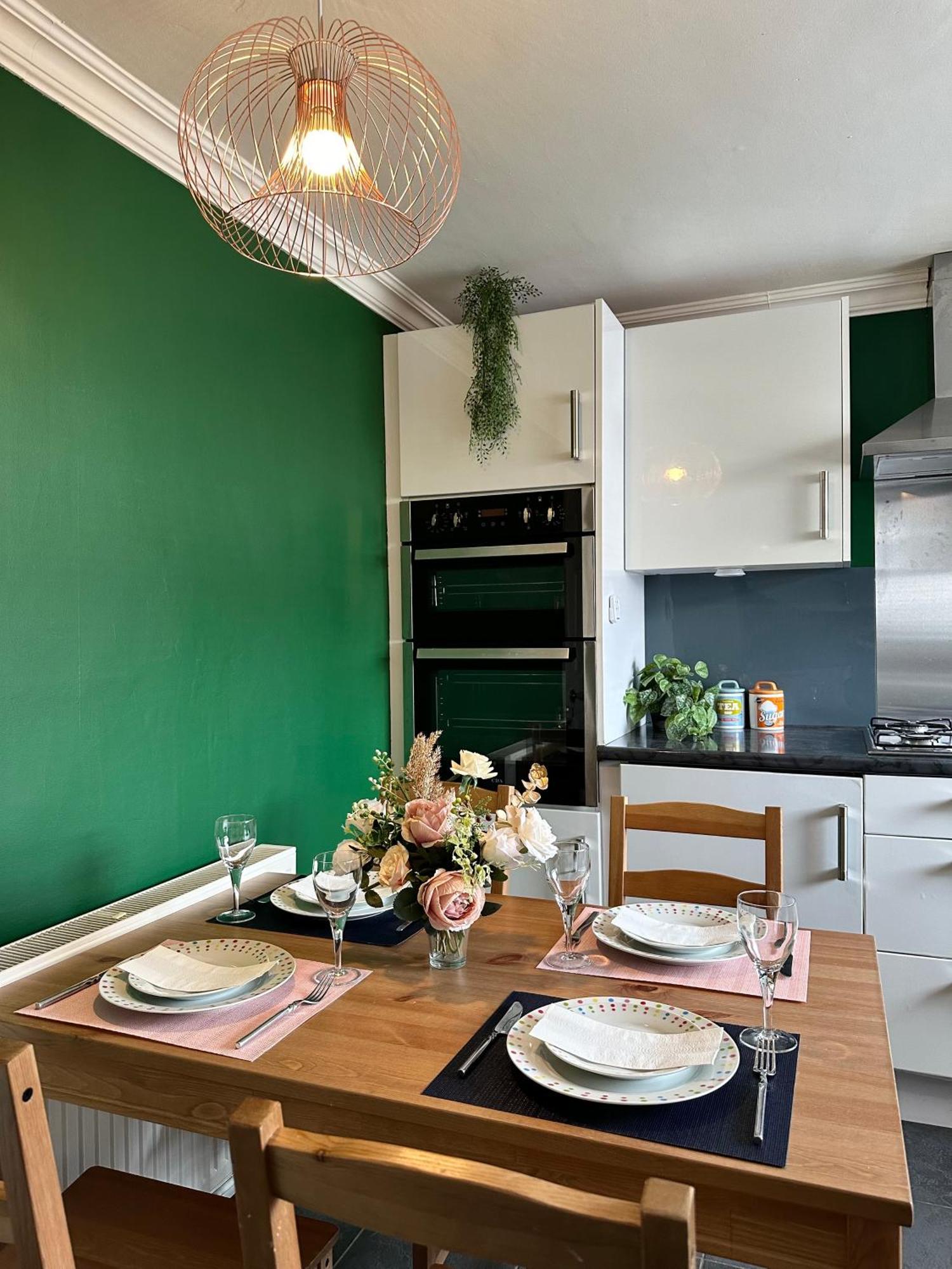 6 Guests House Old Trafford,Media City,City Centre, Free Parking Manchester Extérieur photo